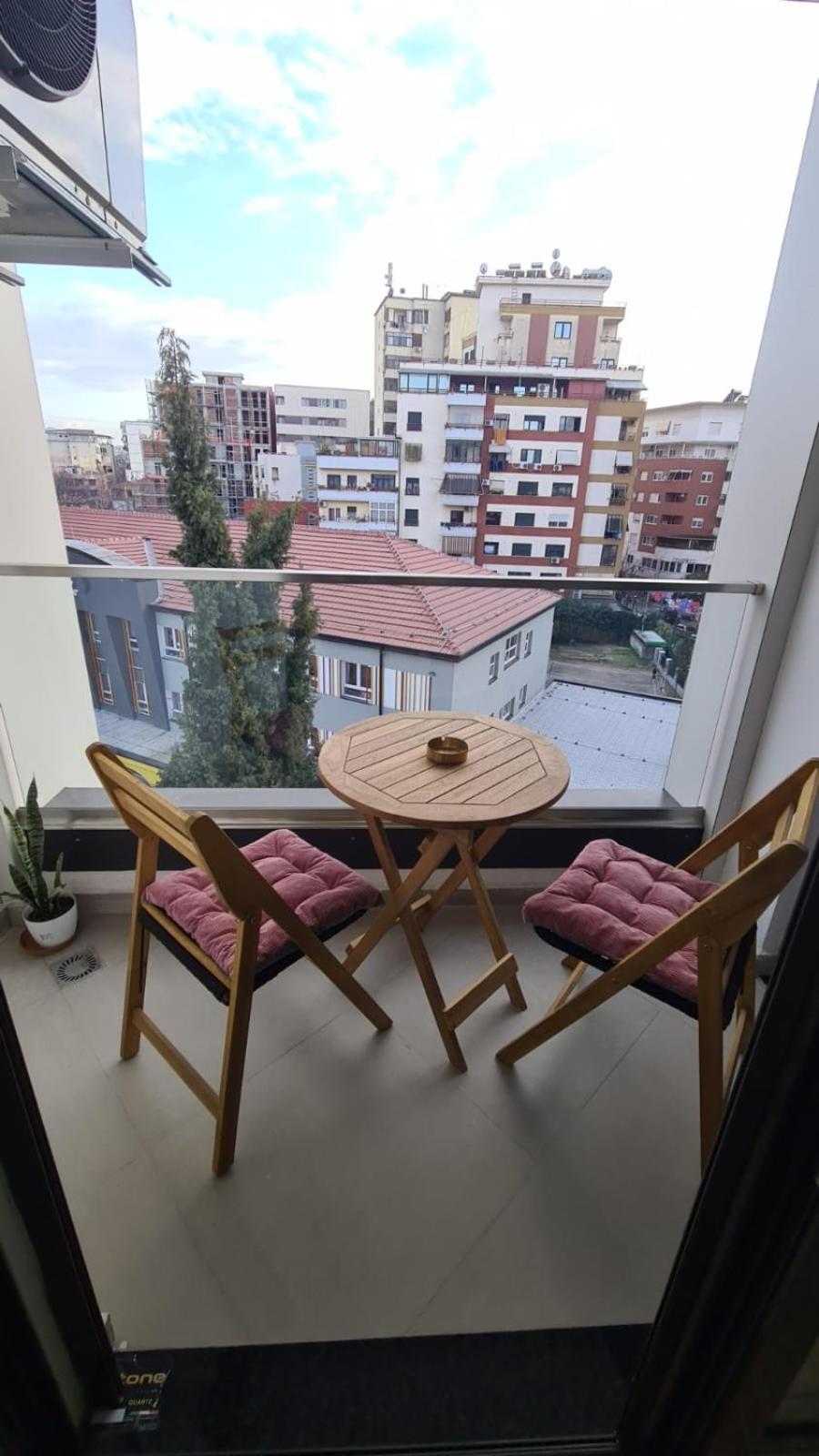 Apartament Ema